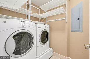 8220 Crestwood Heights Dr, McLean, VA 22102 - Photo 21