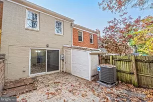 7619 Tiverton Dr, Springfield, VA 22152 - Photo 23