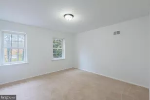 7619 Tiverton Dr, Springfield, VA 22152 - Photo 17