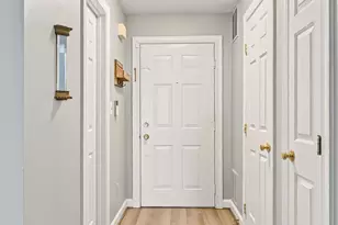 12213 Fairfield House Dr, Fairfax, VA 22033 - Photo 5