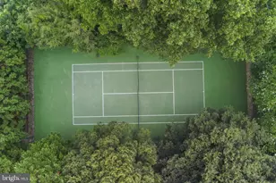 9324 Georgetown Pike, Great Falls, VA 22066 - Photo 5