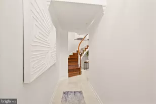 7721 Spoleto Ln, McLean, VA 22102 - Photo 7