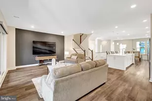 2334 Water Promenade Ave, Herndon, VA 20171 - Photo 9