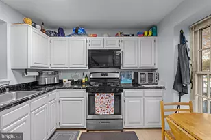 14434 Salisbury Plain Ct, Centreville, VA 20120 - Photo 9