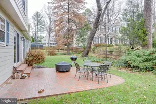 9109 Parliament Dr, Burke, VA 22015 - Photo 3