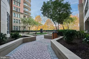 8220 Crestwood Heights Dr, McLean, VA 22102 - Photo 33