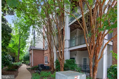 12148 Garden Grove Circle #403, Fairfax, VA 22030 - Photo 3