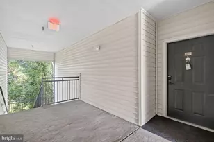 12148 Garden Grove Cir, Fairfax, VA 22030 - Photo 7