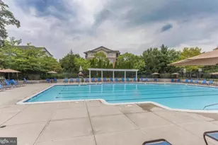 12148 Garden Grove Cir, Fairfax, VA 22030 - Photo 45