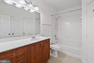 12148 Garden Grove Cir, Fairfax, VA 22030 - Photo 33