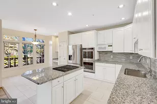 8030 Kidwell Town Ct, Vienna, VA 22182 - Photo 19