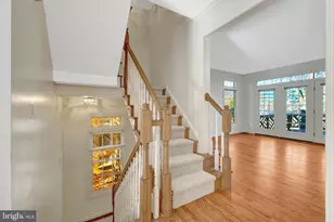 8030 Kidwell Town Ct, Vienna, VA 22182 - Photo 25