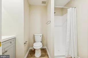 7503 Calderon Ct, Alexandria, VA 22306 - Photo 9