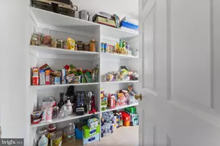 627 Walker Rd, Great Falls, VA 22066 - Photo 53