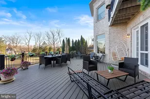 627 Walker Rd, Great Falls, VA 22066 - Photo 117