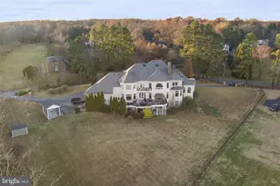 627 Walker Rd, Great Falls, VA 22066 - Photo 131