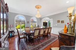 627 Walker Rd, Great Falls, VA 22066 - Photo 9