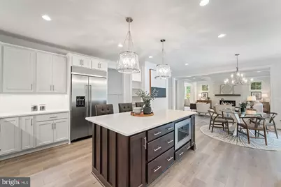 420 Holmes Drive NW, Vienna, VA 22180 - Photo 9