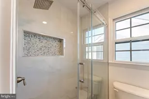 7204 Lyndam Hill Cir, Lorton, VA 22079 - Photo 37