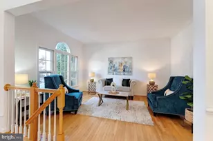 7204 Lyndam Hill Cir, Lorton, VA 22079 - Photo 7