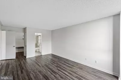 1800 Old Meadow Road #302, McLean, VA 22102 - Photo 17