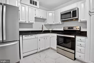 1800 Old Meadow Rd, McLean, VA 22102 - Photo 9