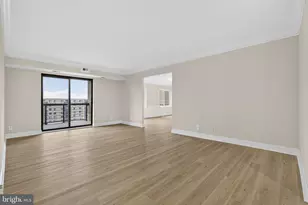 8350 Greensboro Dr, McLean, VA 22102 - Photo 7