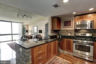 2451 Midtown Ave, Alexandria, VA 22303 - Photo 9