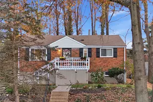 7203 Arthur Dr, Falls Church, VA 22046 - Photo 49