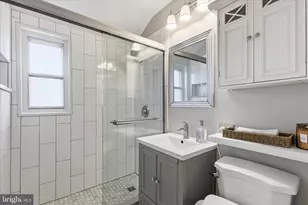 7203 Arthur Dr, Falls Church, VA 22046 - Photo 7