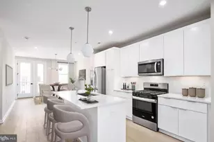 4768 Sully Pt Ln, Chantilly, VA 20151 - Photo 5