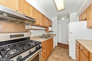 3316 Woodburn Village Dr, Annandale, VA 22003 - Photo 15