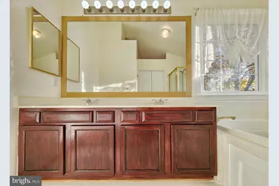 8026 Readington Court, Springfield, VA 22152 - Photo 31