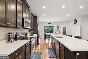 13506 Innovation Station Loop, Herndon, VA 20171 - Photo 7