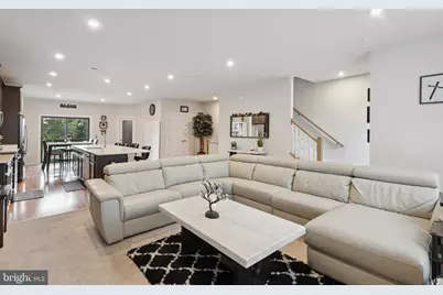 13506 Innovation Station Loop #2B, Herndon, VA 20171 - Photo 11