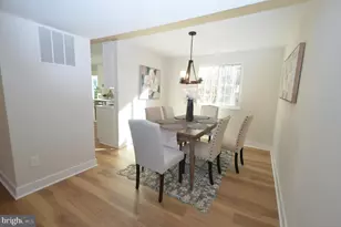 8375 Magic Leaf Rd, Springfield, VA 22153 - Photo 5