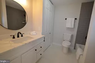 8375 Magic Leaf Rd, Springfield, VA 22153 - Photo 25