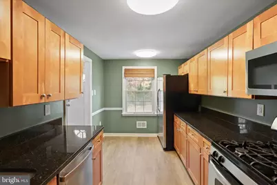 8180 Fernlake Court, Alexandria, VA 22309 - Photo 9