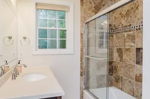 2177 Chain Bridge Rd, Vienna, VA 22182 - Photo 23