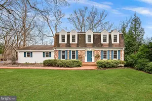 10207 Oxfordshire Rd, Great Falls, VA 22066 - Photo 1