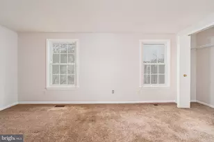 6035 Netherton St, Centreville, VA 20120 - Photo 9