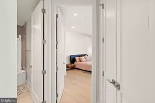 7887 Jones Branch Dr, McLean, VA 22102 - Photo 23