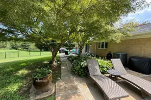 1542 Crowell Rd, Vienna, VA 22182 - Photo 3