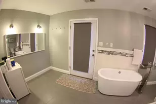 1542 Crowell Rd, Vienna, VA 22182 - Photo 11