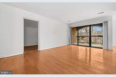 11200 Chestnut Grove Square #203, Reston, VA 20190 - Photo 9