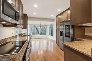 3116 Wynford Dr, Fairfax, VA 22031 - Photo 9