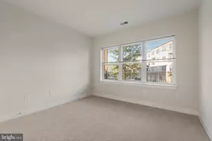 9521 Bastille St, Fairfax, VA 22031 - Photo 9