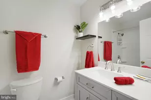 7215 Beverly Park Dr, Springfield, VA 22150 - Photo 27