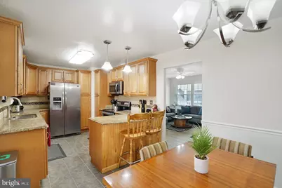 7215 Beverly Park Drive, Springfield, VA 22150 - Photo 9