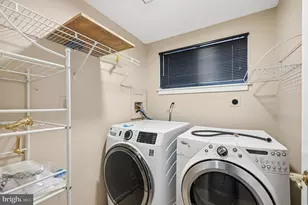 10701 Sycamore Springs Ln, Great Falls, VA 22066 - Photo 83